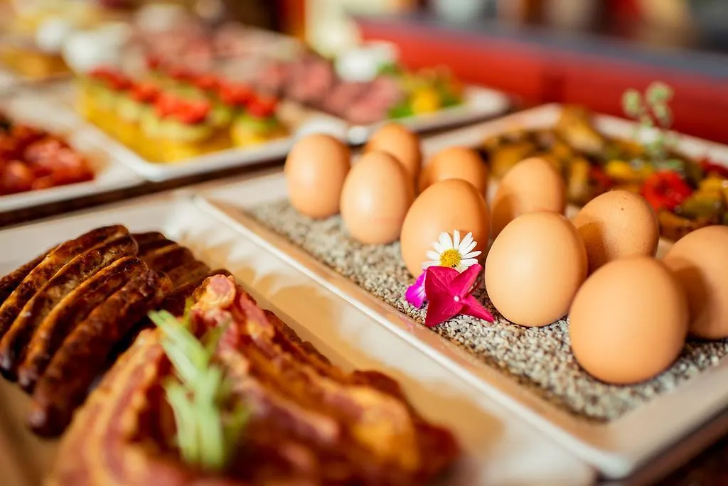 Hotel Wegner - T H E Culinary Art Hotel Лангенхаген
